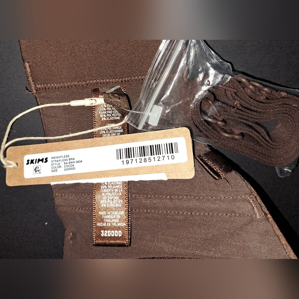 💕NWT SKIMS Weightless Lightly Lined  Strapless Underwire Bra Brown Cocoa 32DDDD - Picture 5 of 13